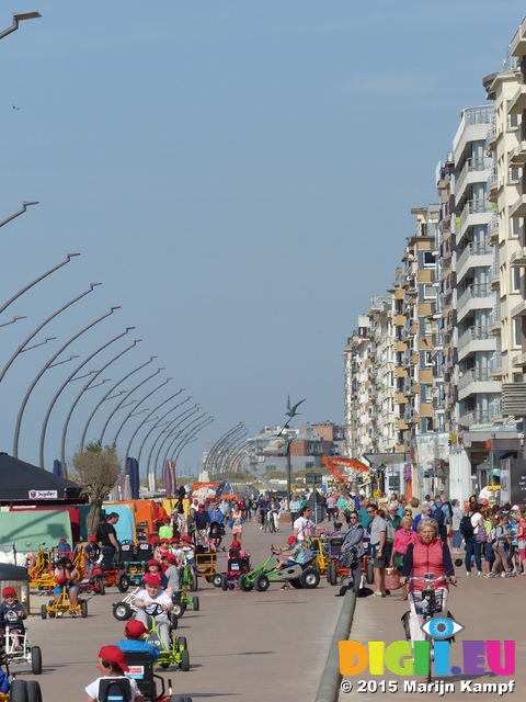 FZ015991 Promenade on De Panne beach